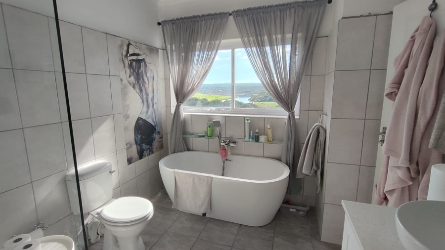 3 Bedroom Property for Sale in Stilbaai Wes Western Cape